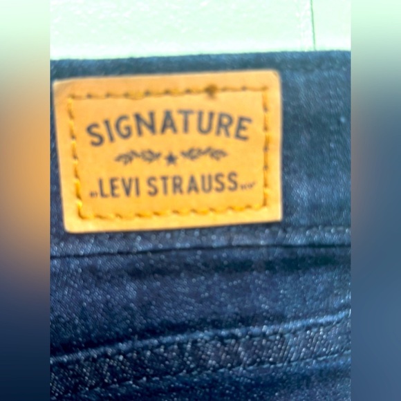 Signature Levi Strauss Mid rise Boot Cut Waist 31 Length 30 Women’s - Picture 4 of 8